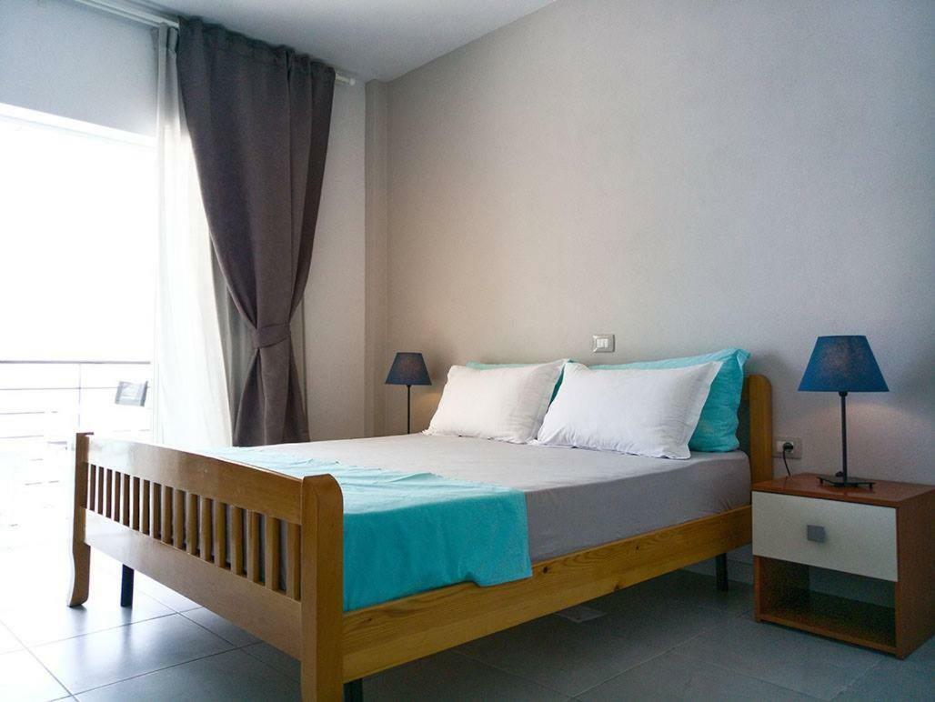 Sunset Boulevard Rooms Qeparo Eksteriør bilde