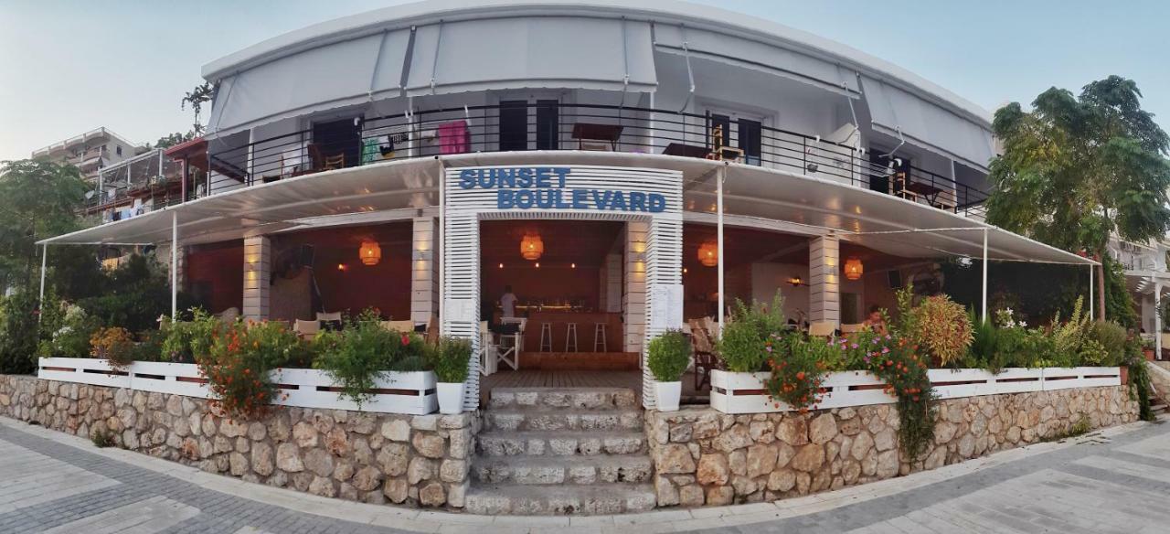 Sunset Boulevard Rooms Qeparo Eksteriør bilde